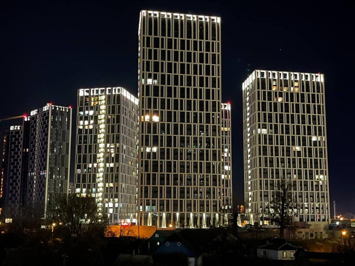 Slavutich Apartments Near Metro Station كييف المظهر الخارجي الصورة