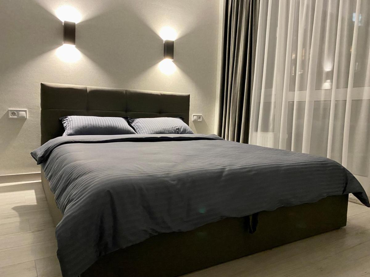 Slavutich Apartments Near Metro Station كييف المظهر الخارجي الصورة