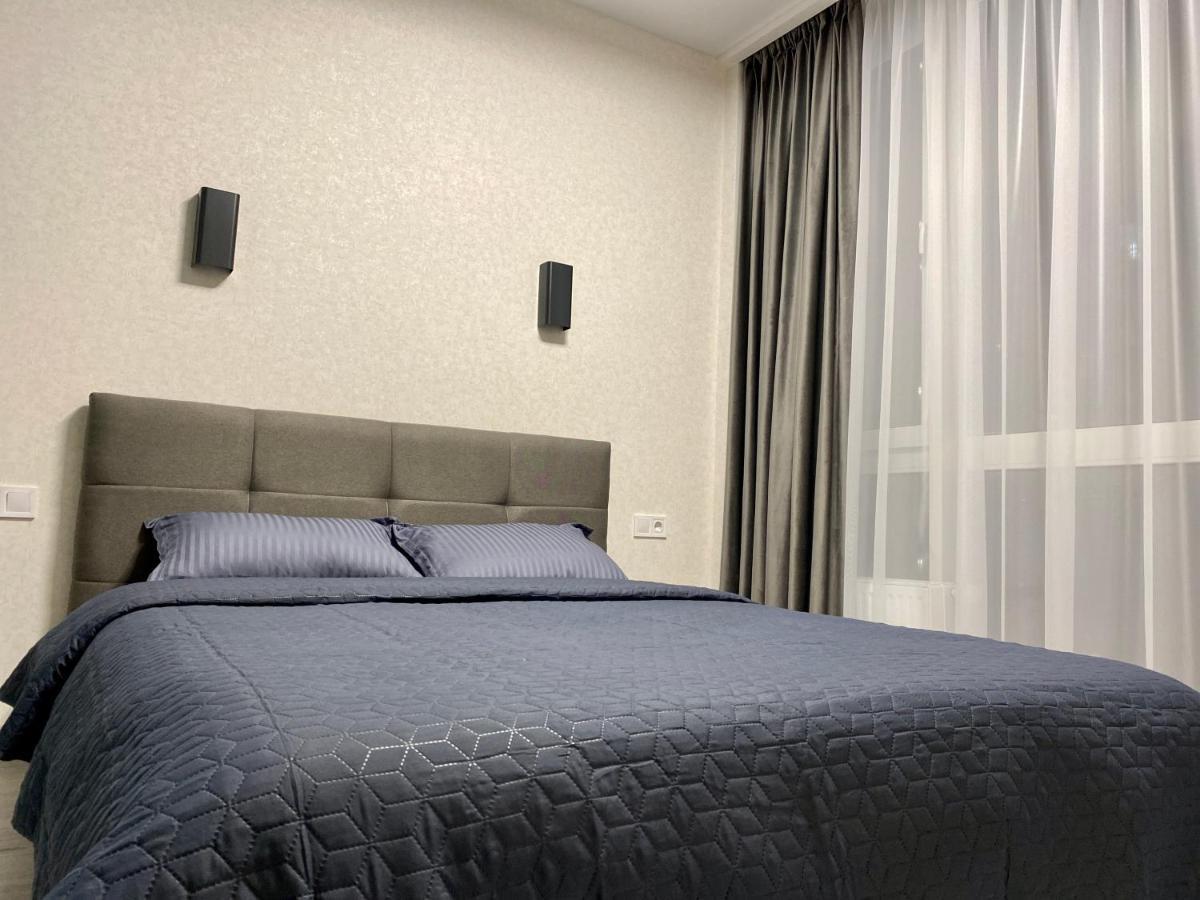 Slavutich Apartments Near Metro Station كييف المظهر الخارجي الصورة