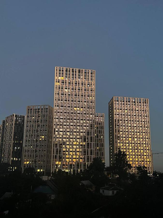 Slavutich Apartments Near Metro Station كييف المظهر الخارجي الصورة