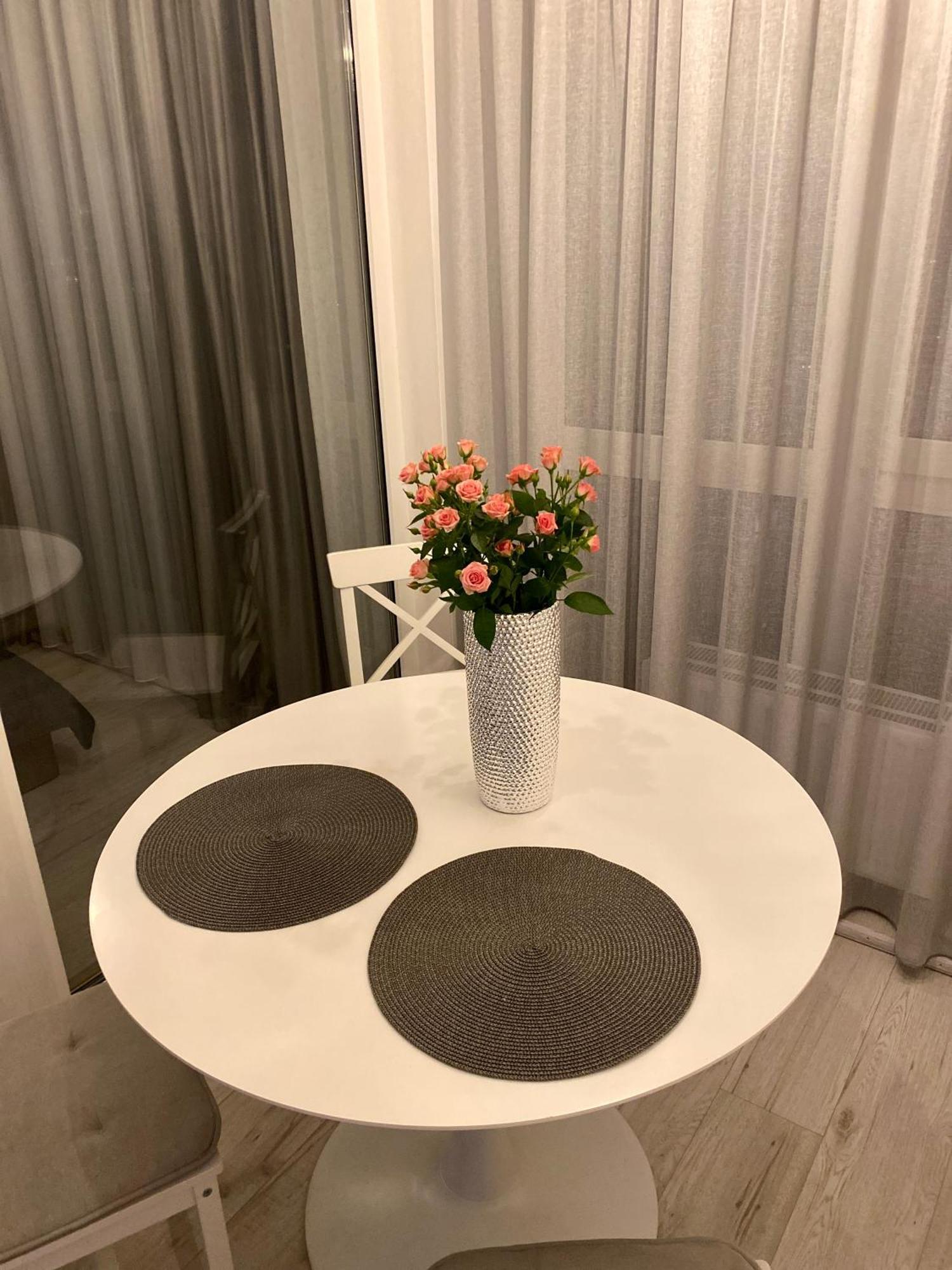 Slavutich Apartments Near Metro Station كييف المظهر الخارجي الصورة